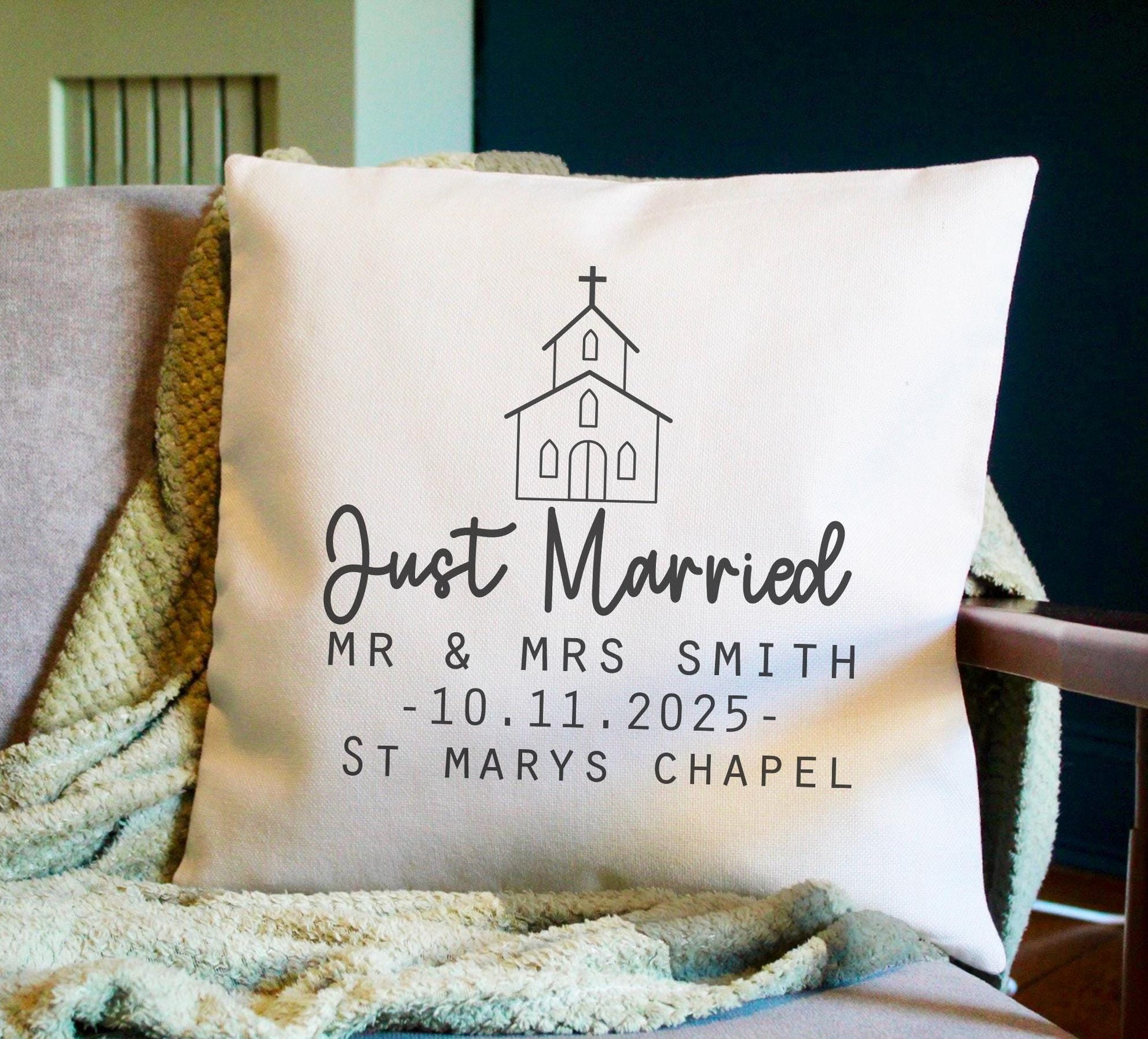 Personalised Mr and Mrs just married wedding car cushion gift, Couple wedding gift, Cushion wedding gift, Mr and Mrs wedding gift