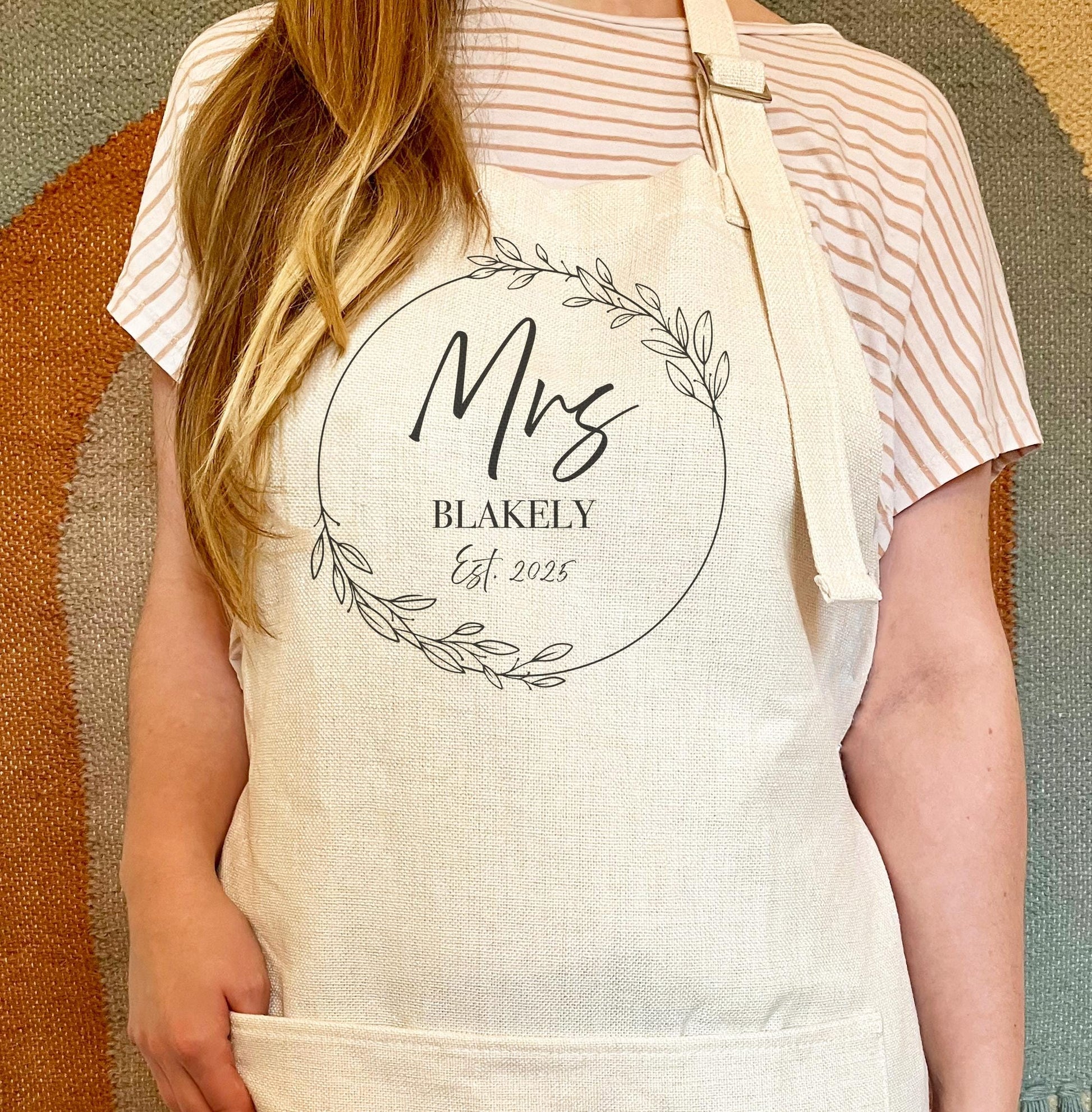 Personalised bride and groom mr and mrs adult apron wedding favour gift, Personalised mr and mrs black wreath apron wedding favour gift